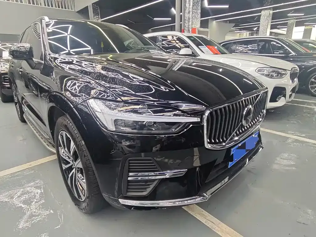 Volvo XC60 — фото 10