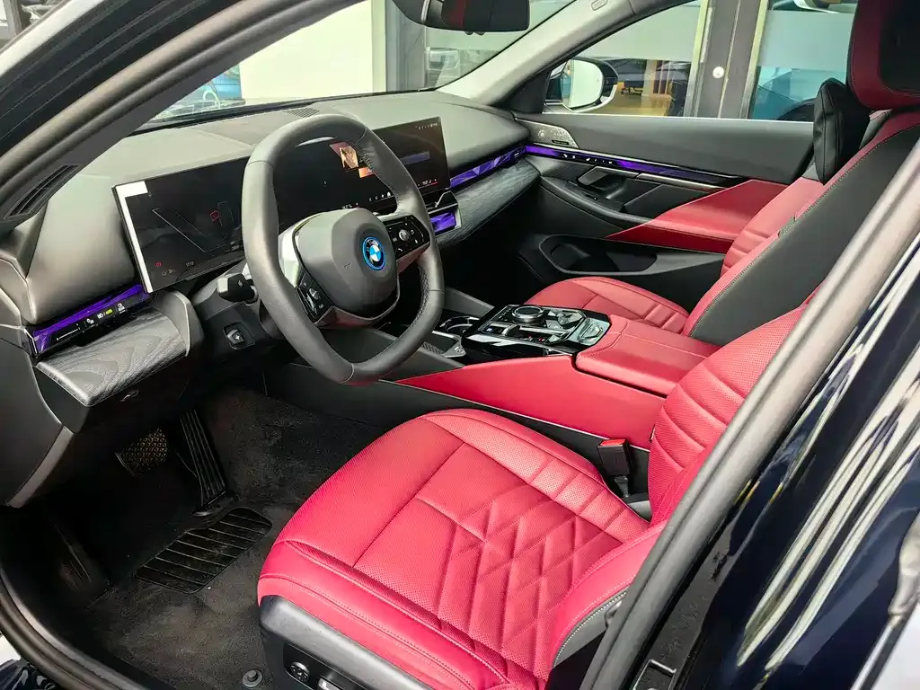 BMW i5 — фото 6