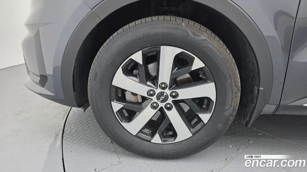 Kia Sorento — фото 8