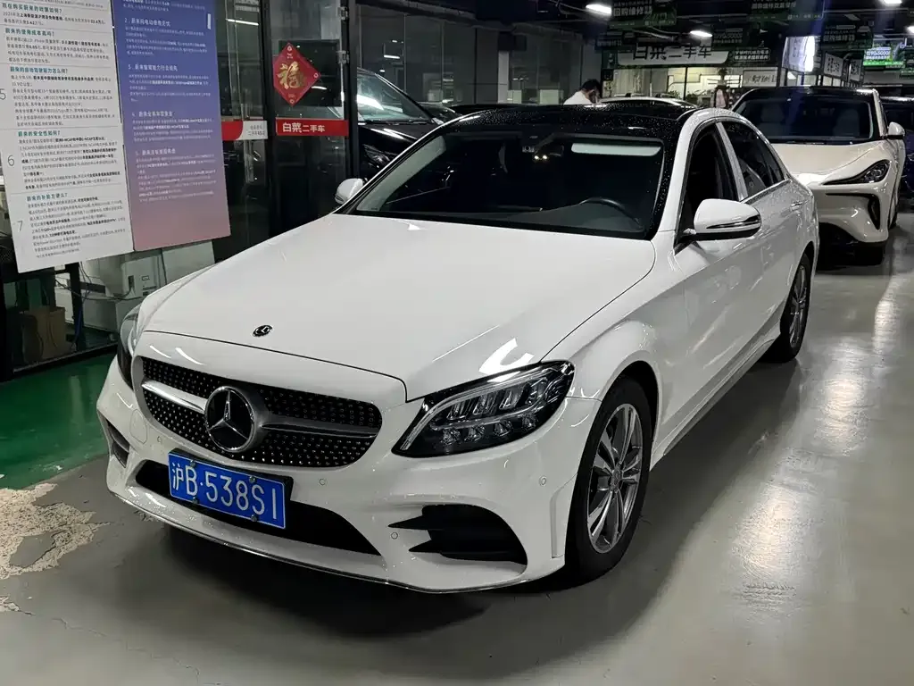 Mercedes-Benz C-Class — фото 1