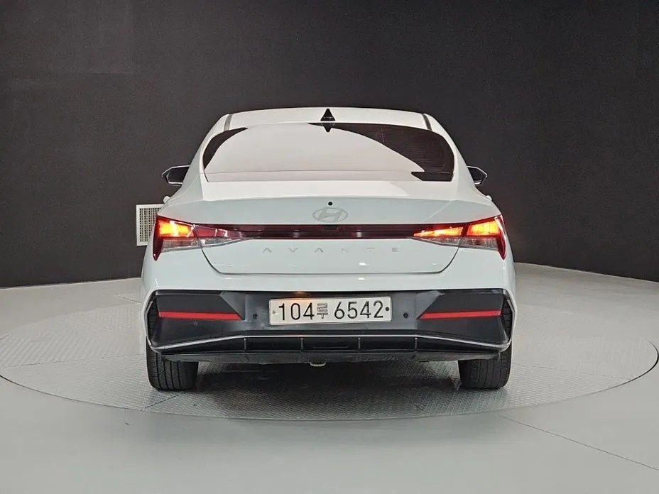 Hyundai AVANTE — фото 2