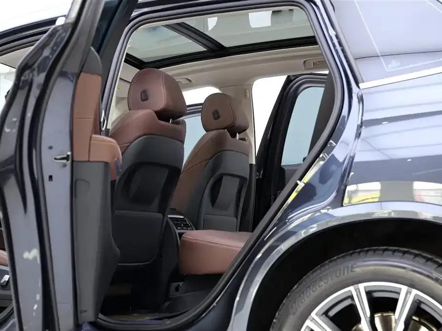 BMW X5 (Import) — фото 8