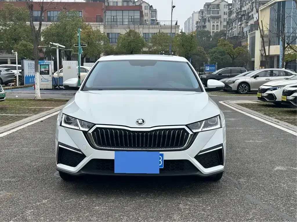Skoda Octavia — фото 10