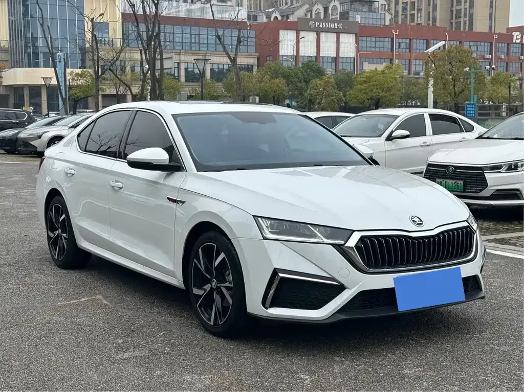 Skoda Octavia — фото 7