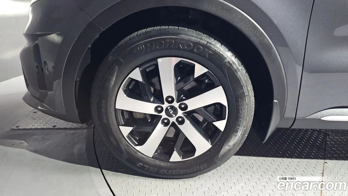Kia Sorento — фото 6