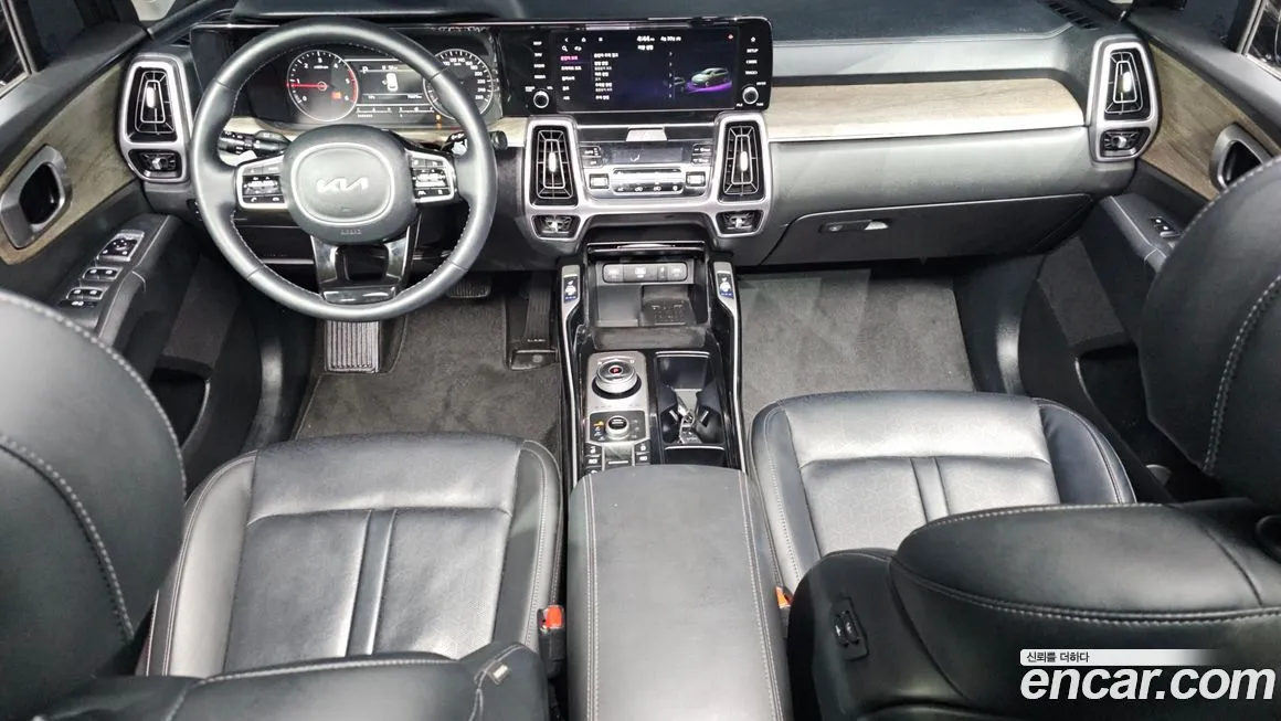 Kia Sorento — фото 7