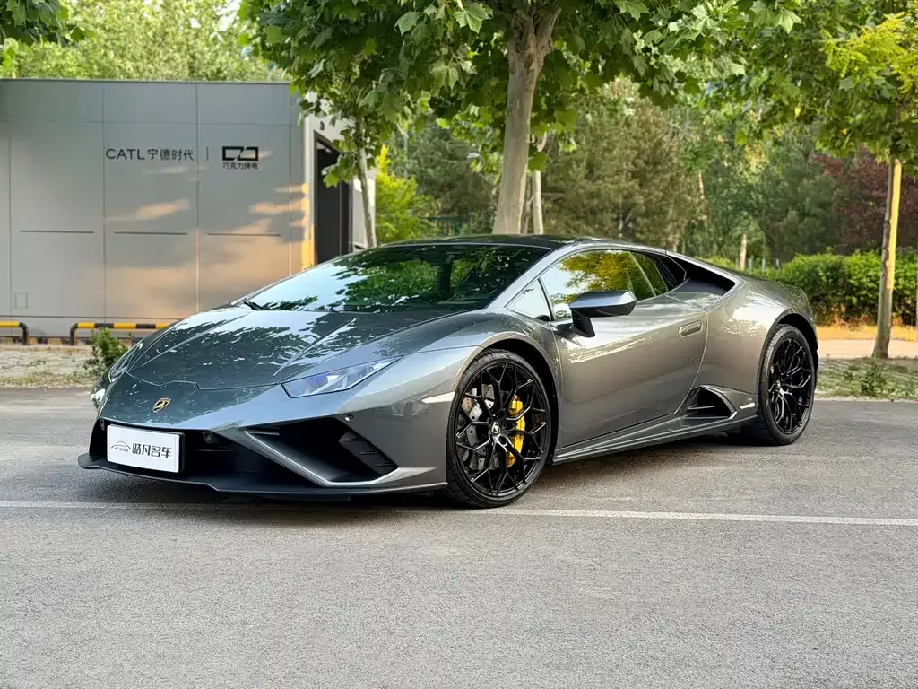 Lamborghini Huracan — фото 1