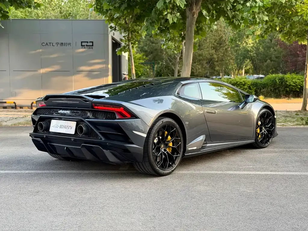 Lamborghini Huracan — фото 10