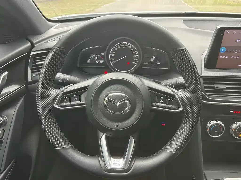 Mazda CX-4 — фото 4