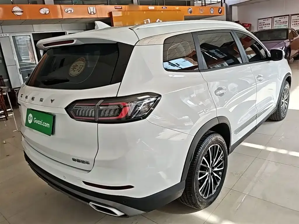 Chery Tiggo 8 — фото 9