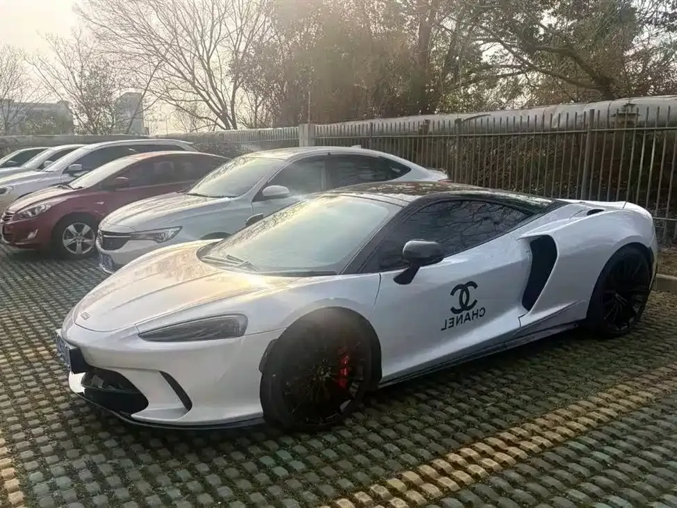 McLaren GT — фото 1