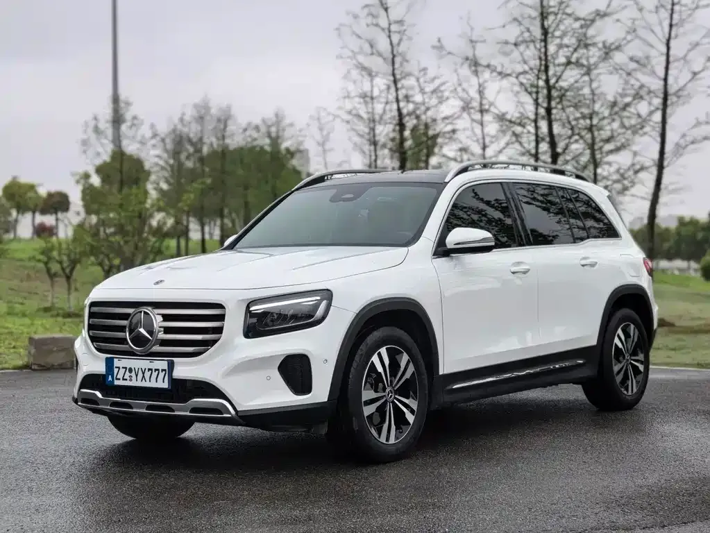 Mercedes-Benz GLB — фото 1