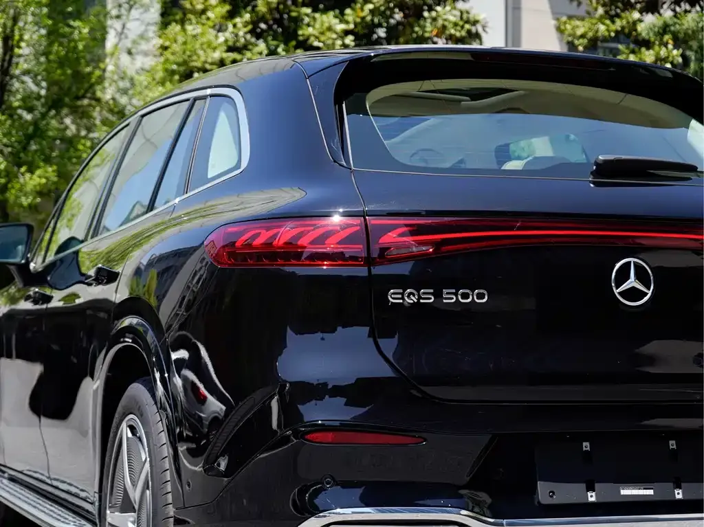Mercedes-Benz EQS SUV — фото 6