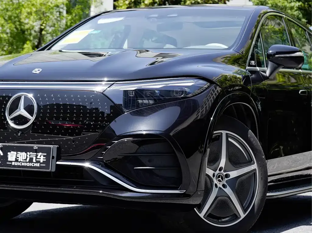 Mercedes-Benz EQS SUV — фото 7