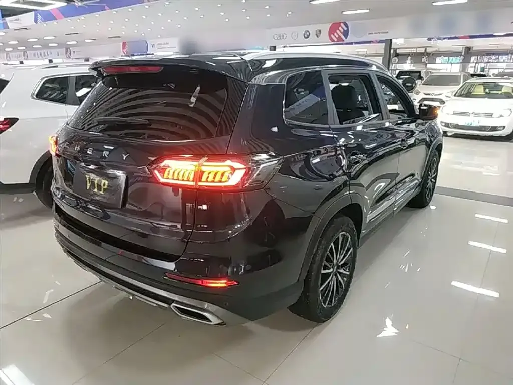 Chery Tiggo 8 — фото 7
