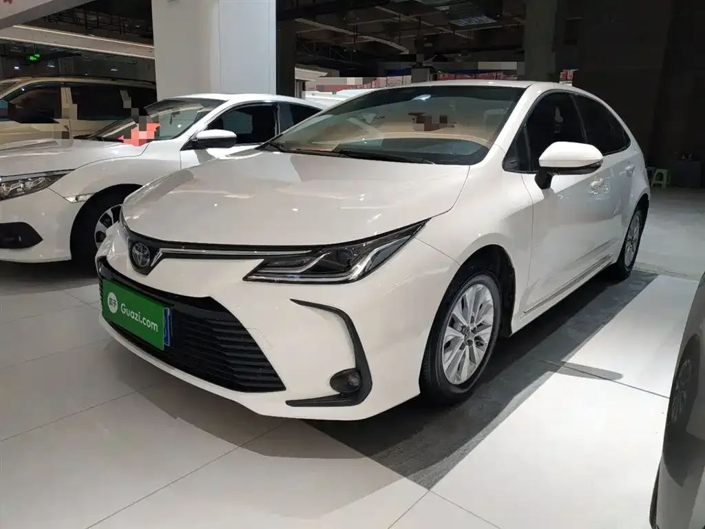 Toyota Corolla — фото 1
