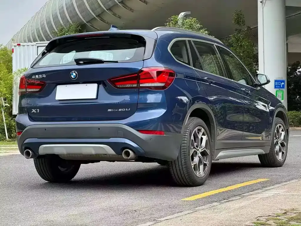 BMW X1 — фото 5