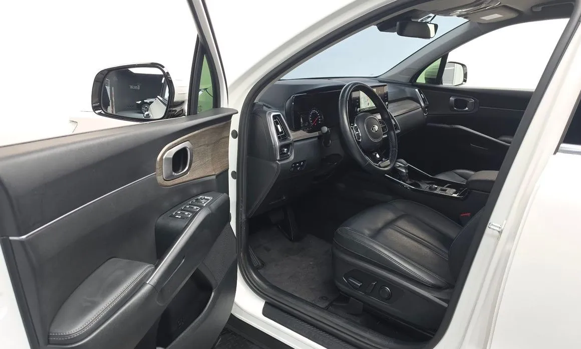 Kia Sorento — фото 6