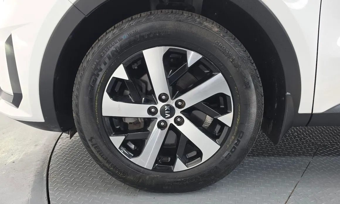 Kia Sorento — фото 4