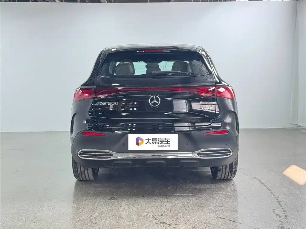 Mercedes-Benz EQE SUV — фото 2