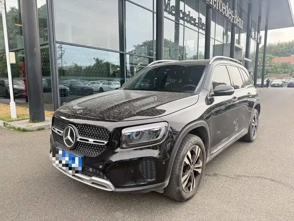 Mercedes-Benz GLB — фото 1
