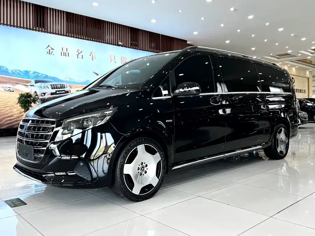 Mercedes-Benz V-Class — фото 10