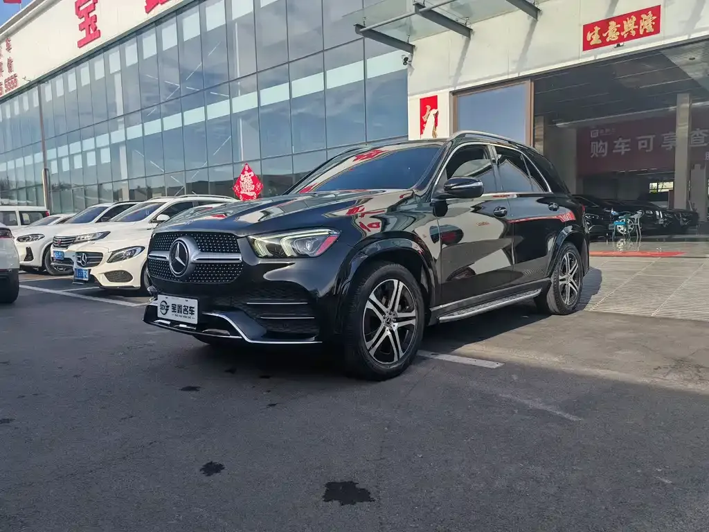 Mercedes-Benz GLE — фото 1