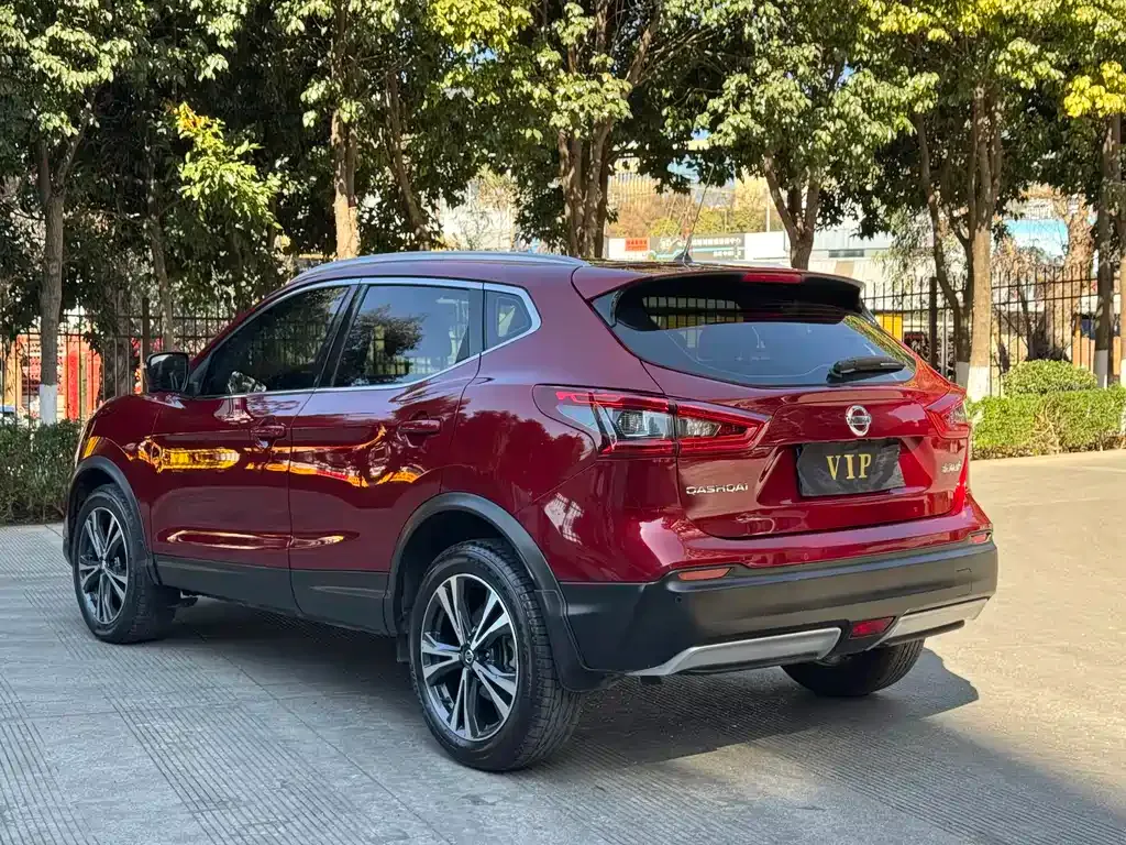 Nissan Qashqai — фото 8