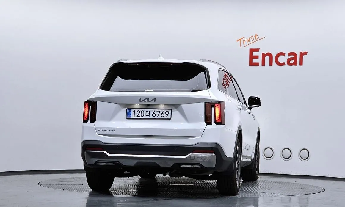 Kia Sorento — фото 4