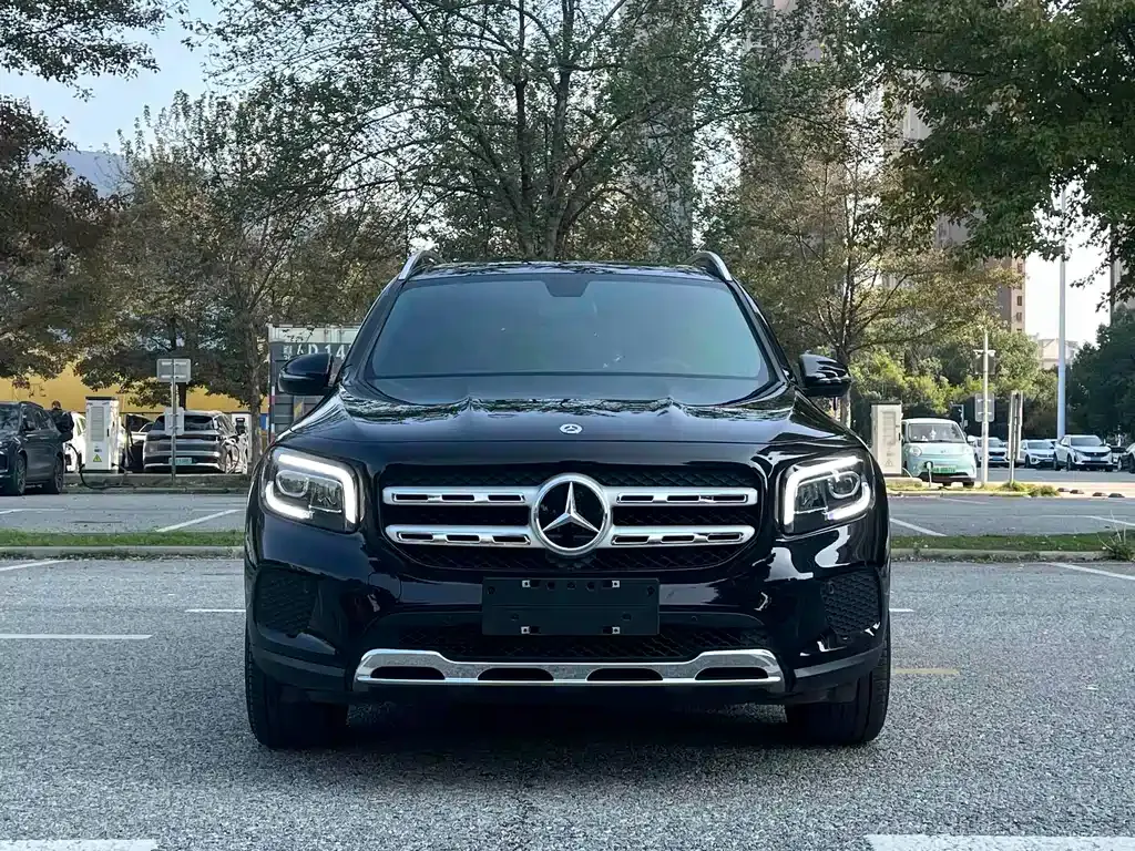 Mercedes-Benz GLB — фото 10