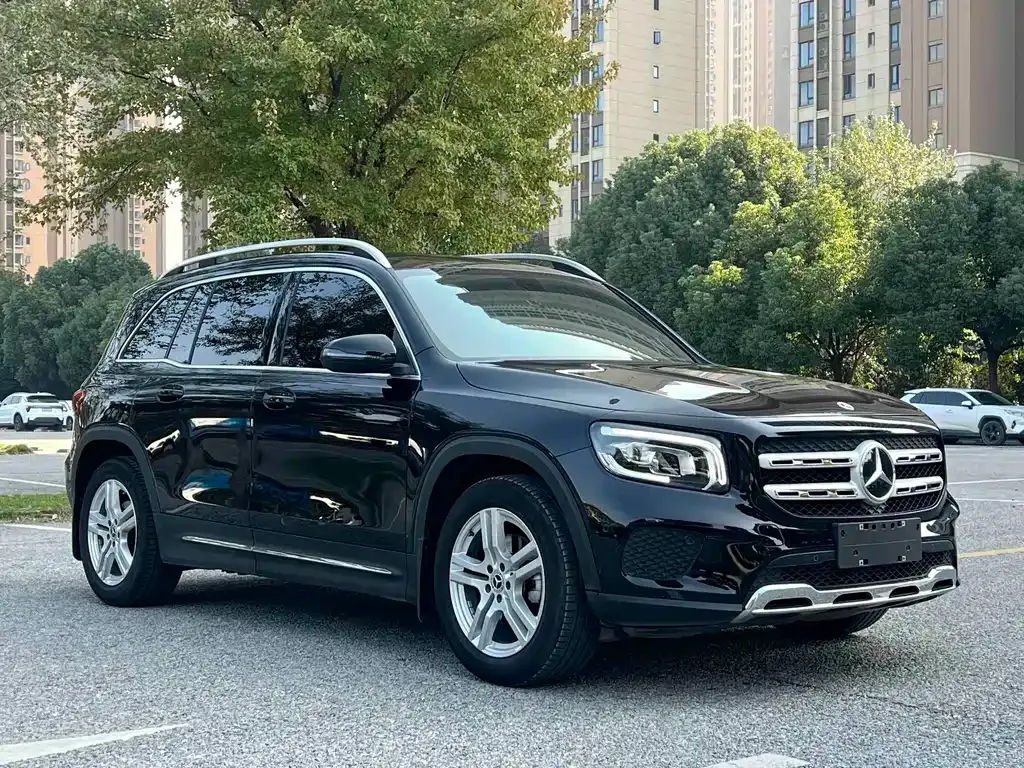 Mercedes-Benz GLB — фото 9
