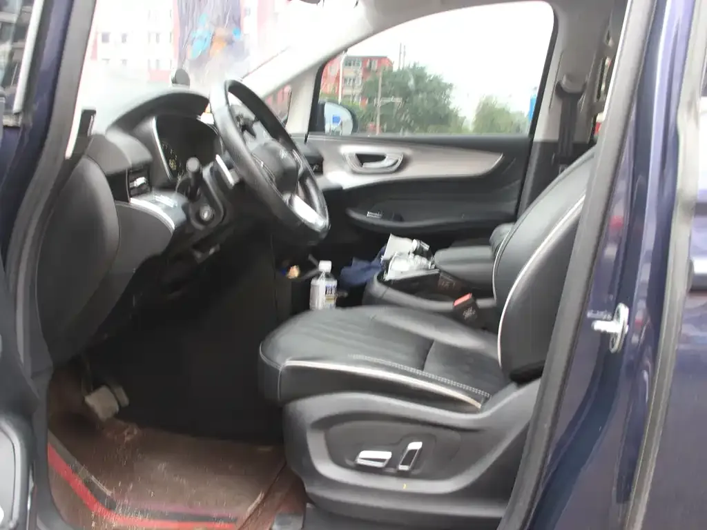 Roewe iMAX8 — фото 7