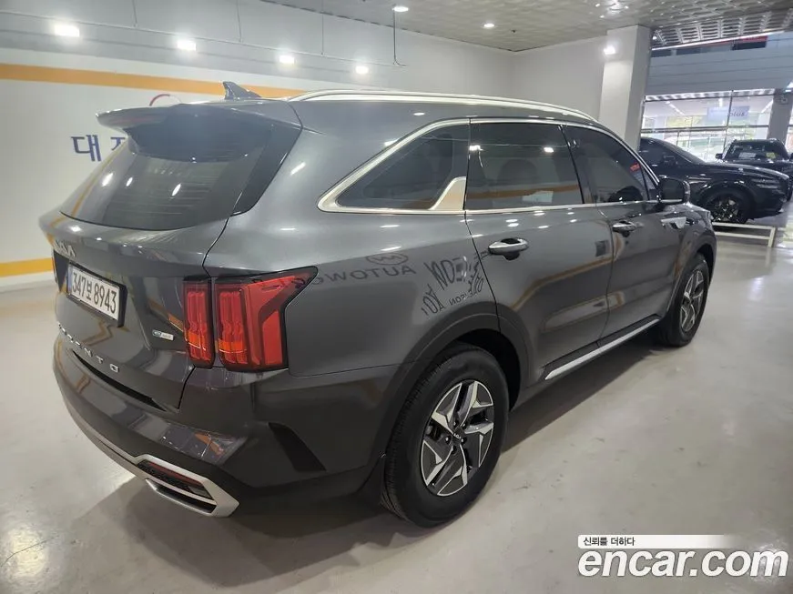 Kia Sorento — фото 9