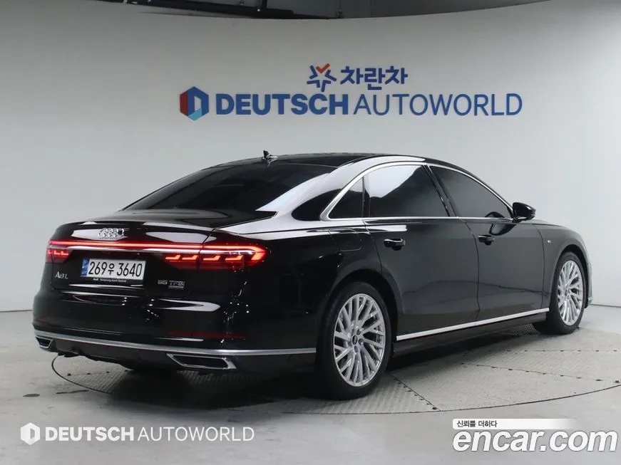 Audi A8 — фото 6
