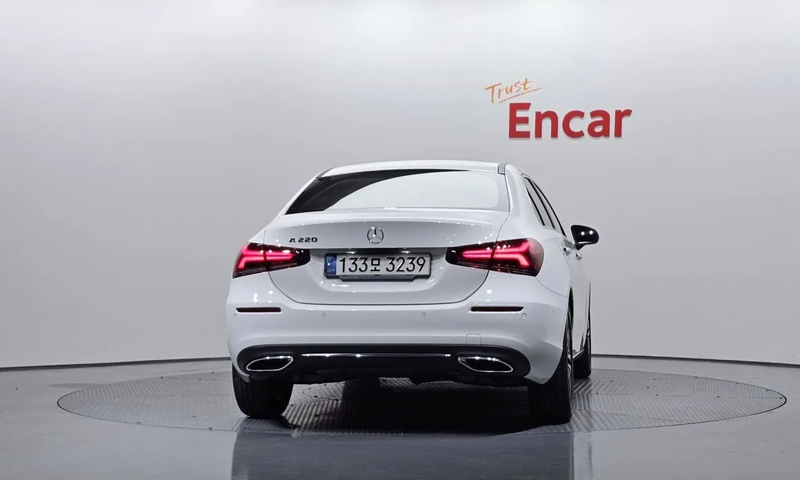 Mercedes-Benz A-Class — фото 9