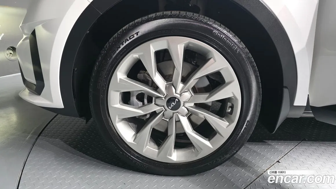 Kia Sorento — фото 7