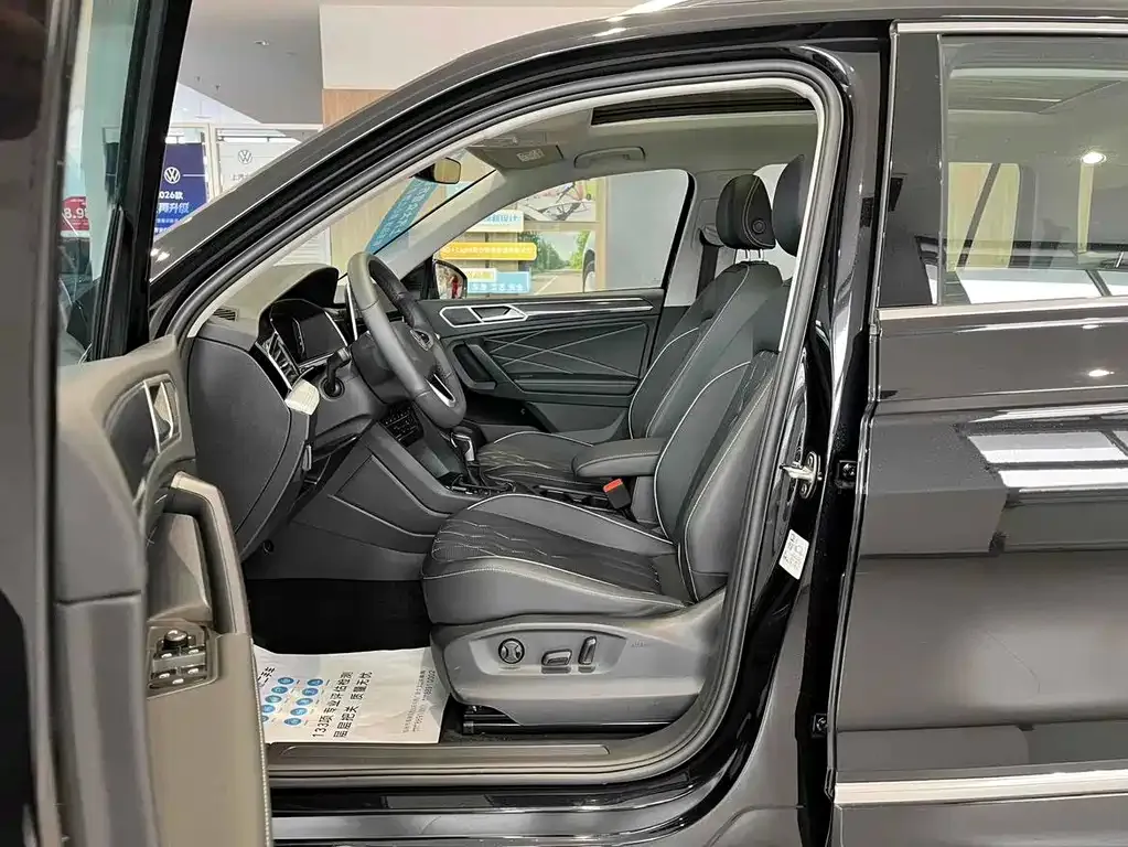 Volkswagen Tiguan L New Energy — фото 8