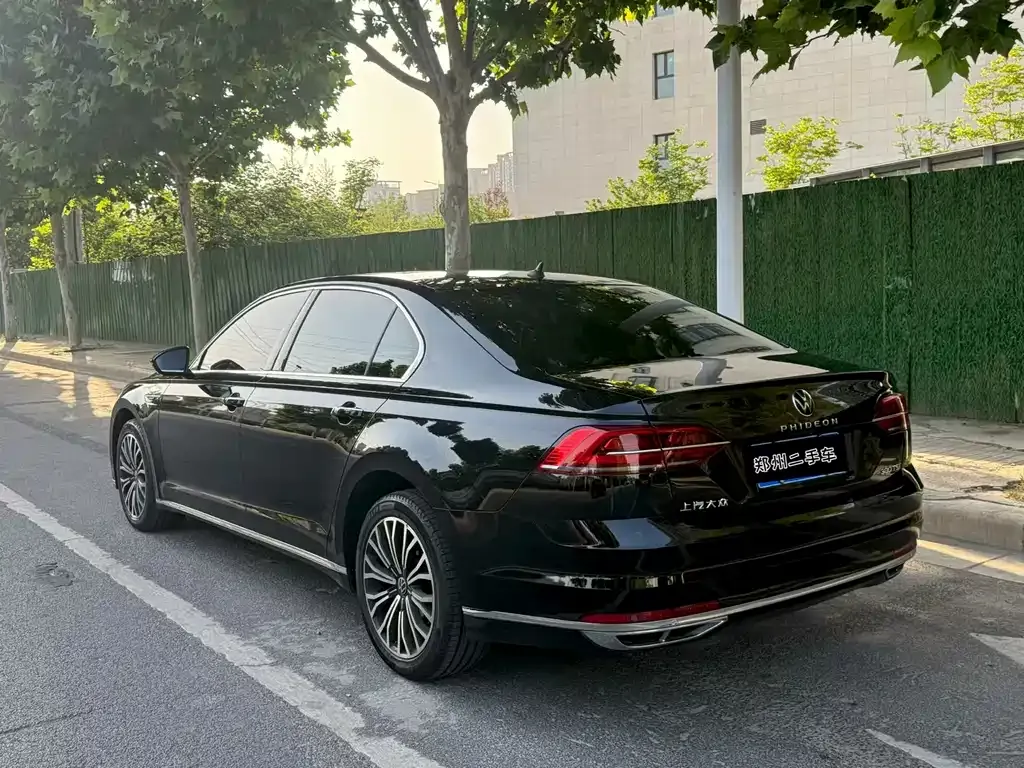 Volkswagen Phideon — фото 7