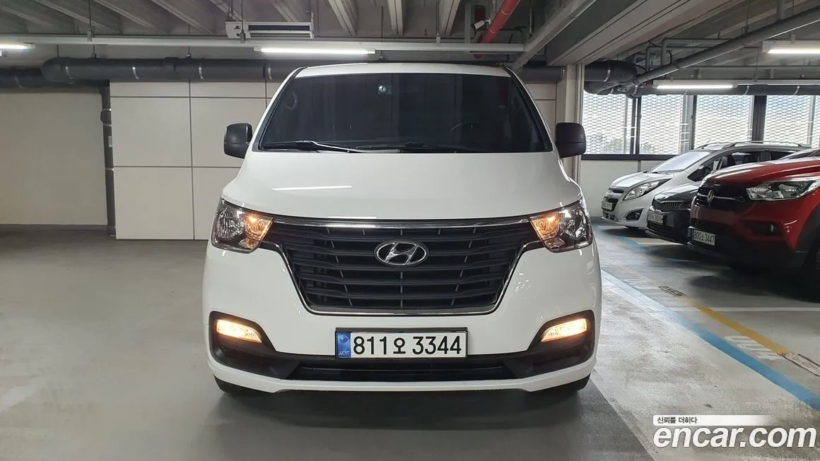 Hyundai Starex — фото 6