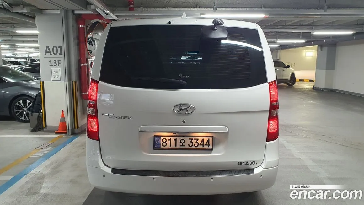 Hyundai Starex — фото 5