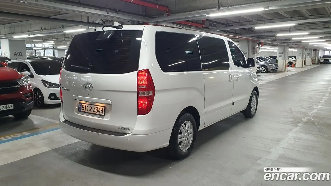 Hyundai Starex — фото 7