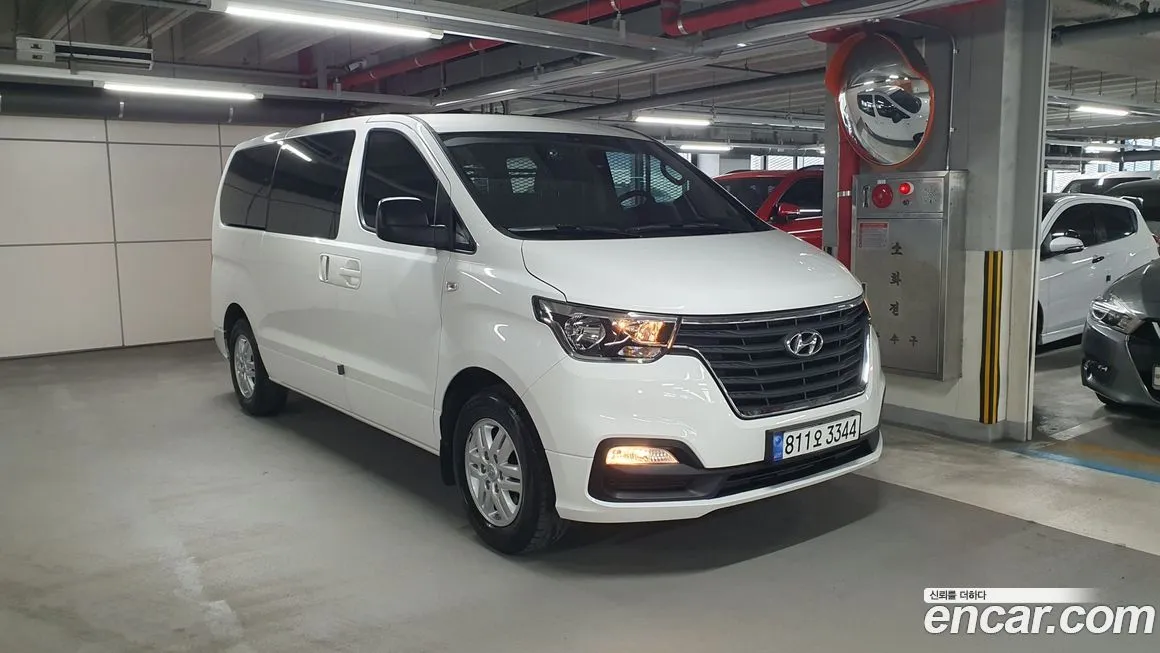 Hyundai Starex — фото 4
