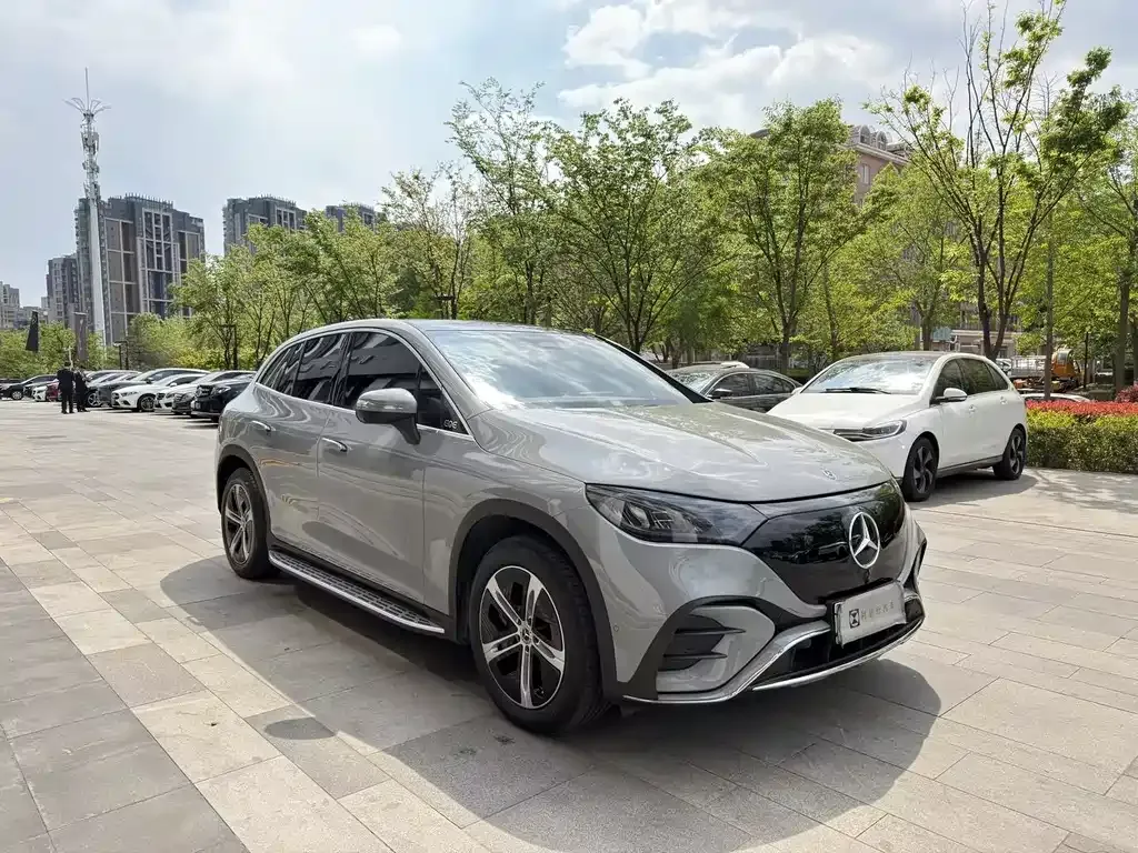 Mercedes-Benz EQE SUV — фото 8