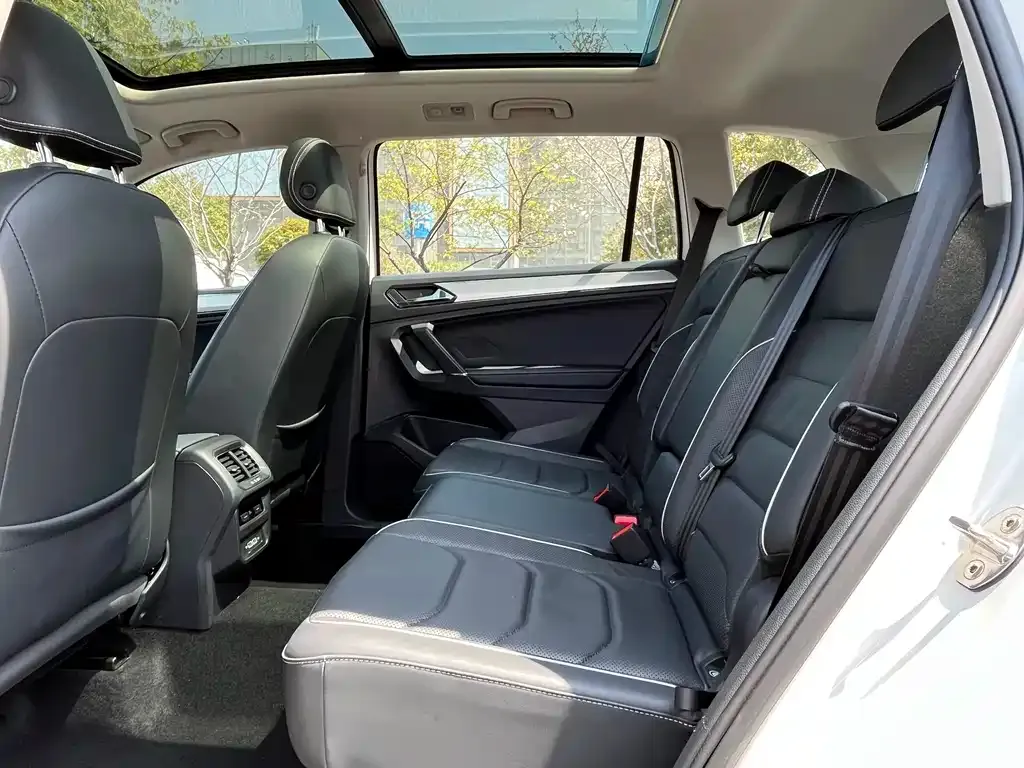 Volkswagen Tiguan L New Energy — фото 2