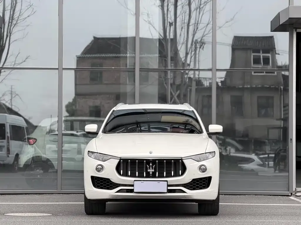 Maserati Levante — фото 6