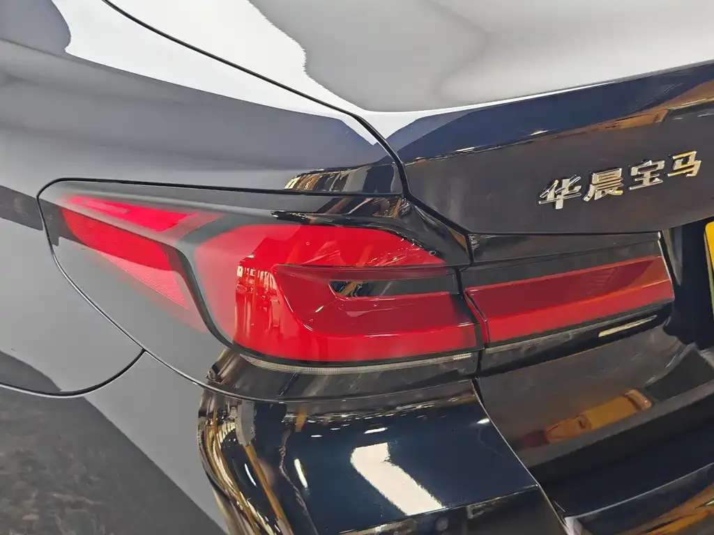 BMW 5 Series New Energy — фото 9
