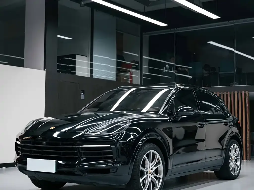 Porsche Cayenne Hybrid — фото 1