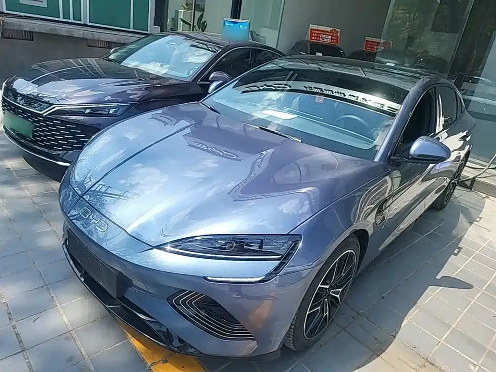 BYD Seal — фото 3