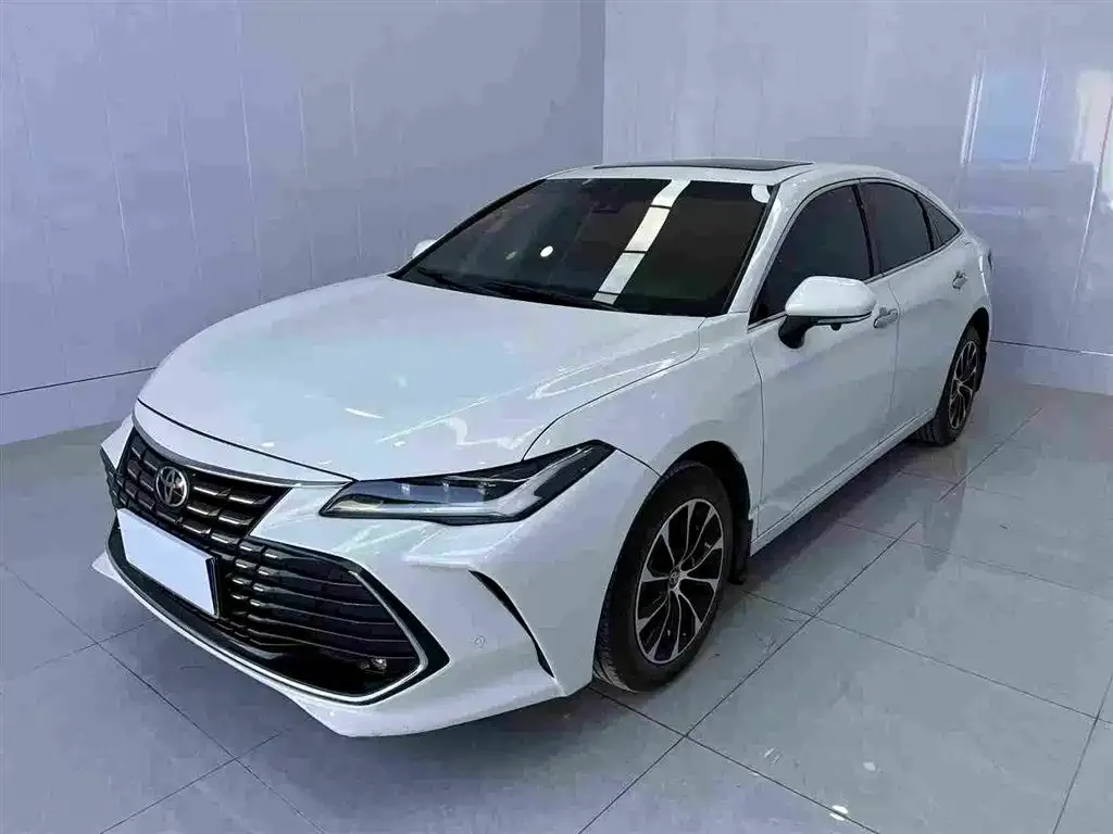 Toyota Avalon — фото 1