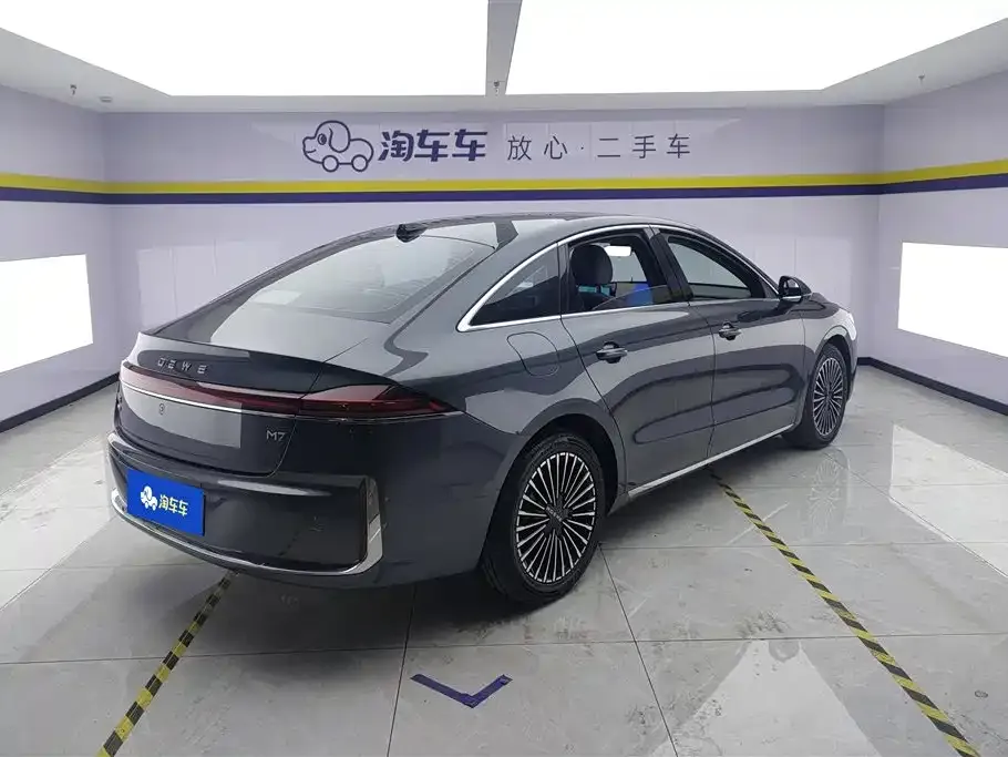 Roewe M7 DMH — фото 9